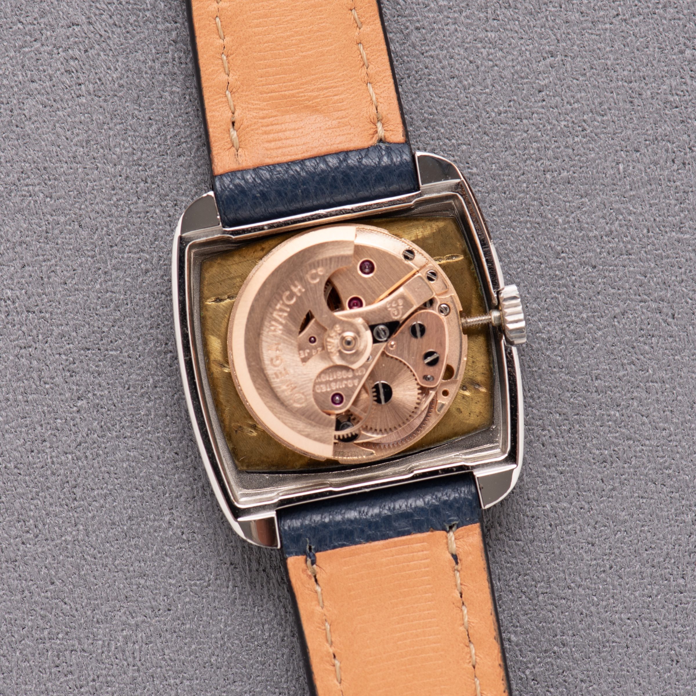 Vue de Omega De Ville Automatic — cadran spider — Réf. 551.045 — 1973